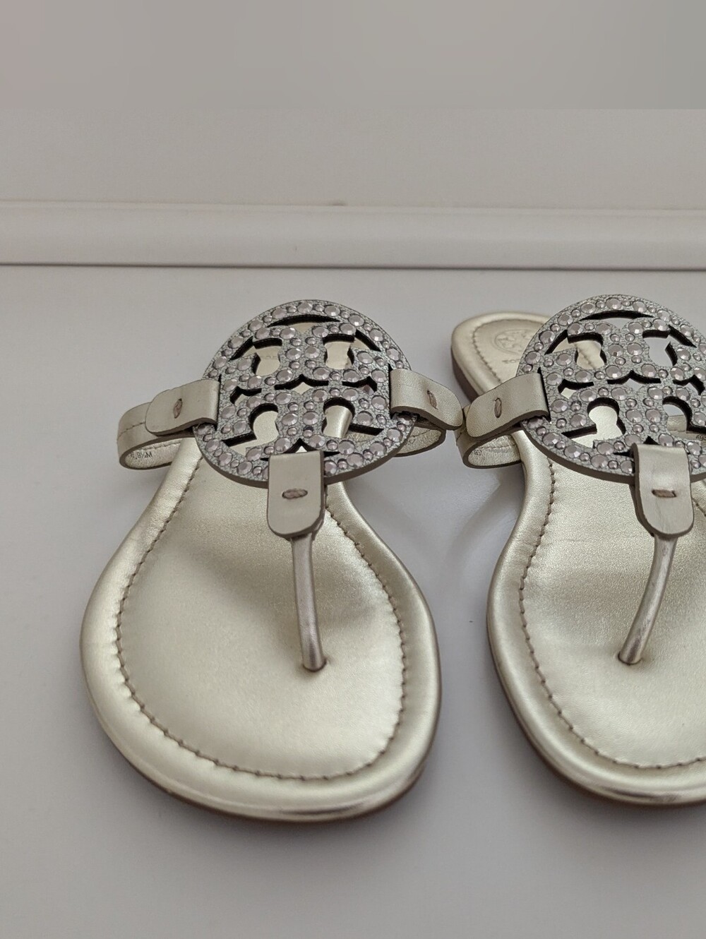 NWOT! Tory Burch Miller Studded Sandal In Gold Size 9.5 - Picture 4 of 16